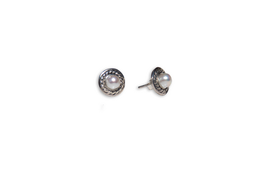 "Silver pin pearl small earrings"